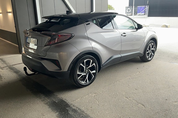 Toyota C-HR 5 of 30