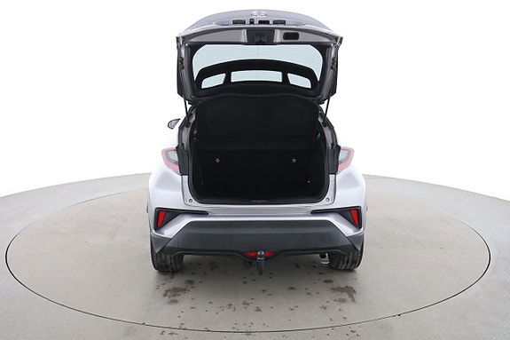 Toyota C-HR 15 of 30