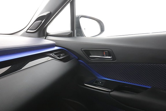 Toyota C-HR 23 of 30