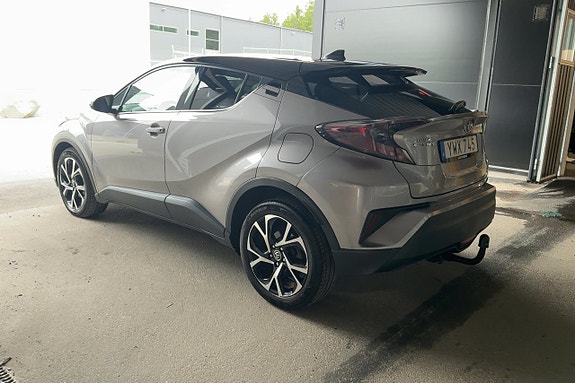 Toyota C-HR 3 of 30
