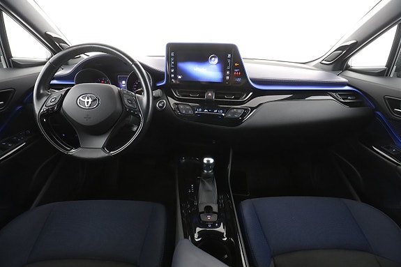 Toyota C-HR 11 of 30