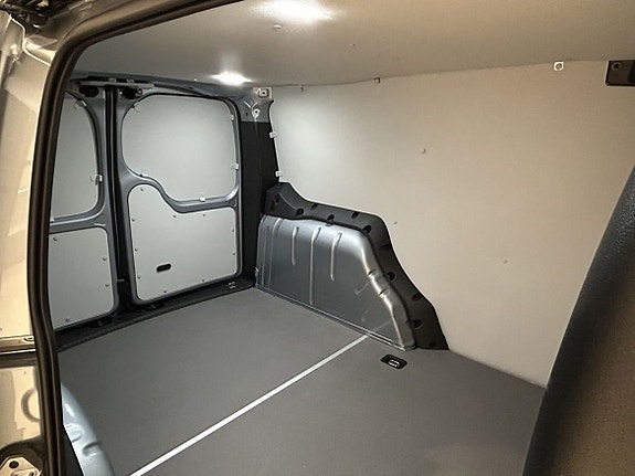 Volkswagen Caddy Maxi 10 of 20