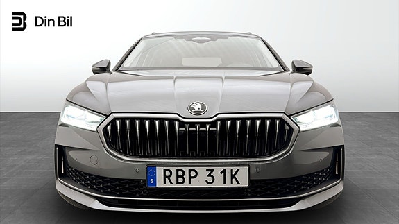 Skoda Superb 4 of 5