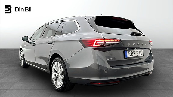 Skoda Superb 3 of 5
