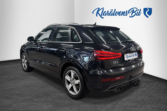 Audi Q3 3 of 5