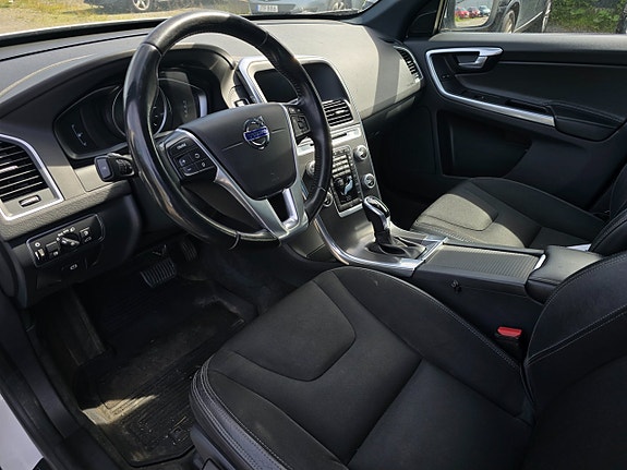 Volvo XC60 5 of 5
