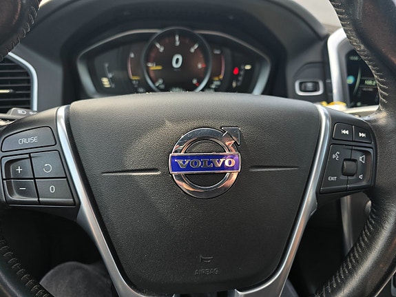 Volvo XC60 11 of 13