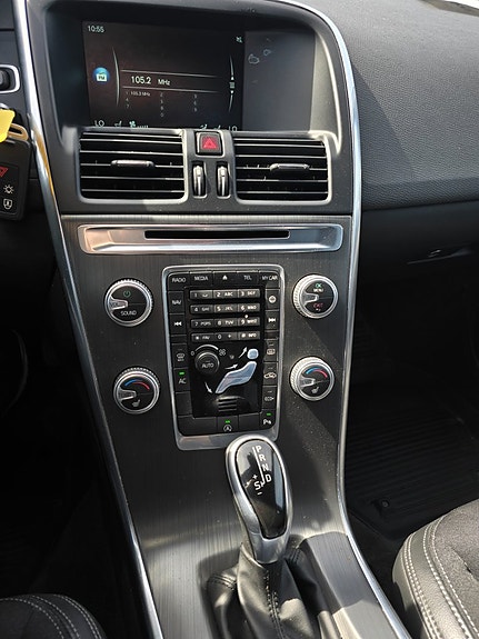 Volvo XC60 9 of 13