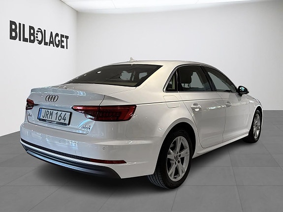 Audi A4 4 of 5