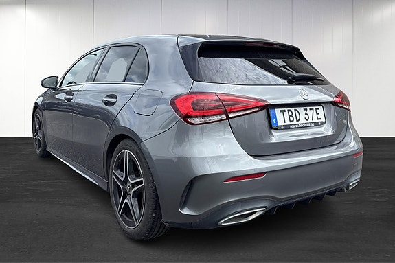 Mercedes-Benz A180 3 of 5