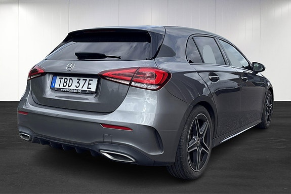 Mercedes-Benz A180 4 of 5