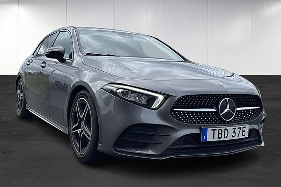 Mercedes-Benz A180 2 of 5