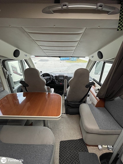 Mobilvetta K-YACHT 80 TEKNI LINE / Sittgrupp bak / Nedfällbara taksängar fram och b 12 of 15