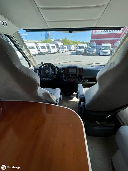 Mobilvetta K-YACHT 80 TEKNI LINE / Sittgrupp bak / Nedfällbara taksängar fram och b 9 of 15