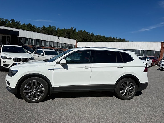 Volkswagen Tiguan Allspace 4 of 5