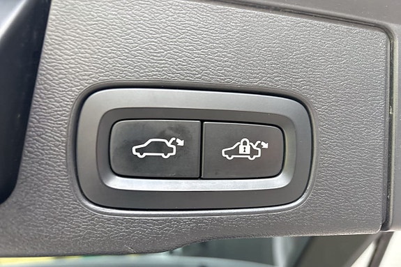 Volvo XC60 17 of 29