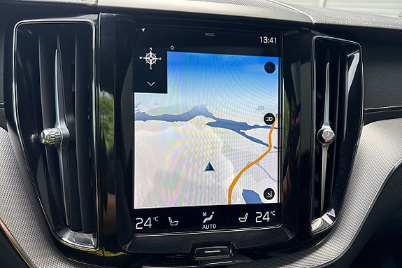 Volvo XC60 24 of 29