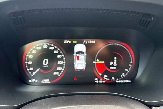 Volvo XC60 23 of 29