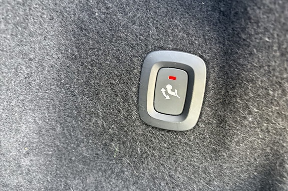 Volvo XC60 16 of 29