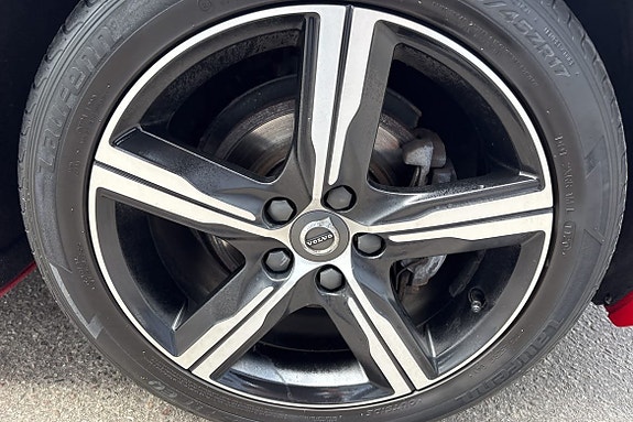 Volvo V40 30 of 30