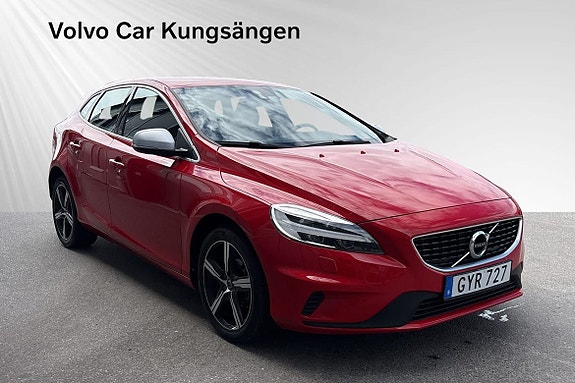 Volvo V40 12 of 30