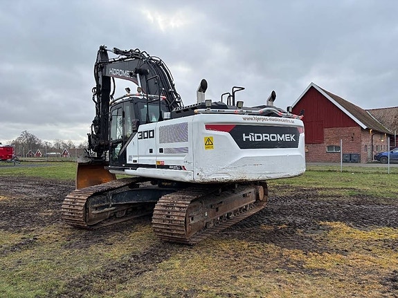Hidromek HMK 300 LC 2 of 8
