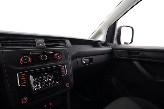 Volkswagen Caddy Maxi 19 of 24
