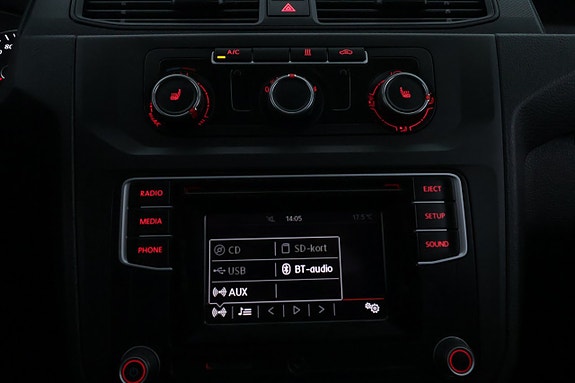 Volkswagen Caddy Maxi 18 of 24