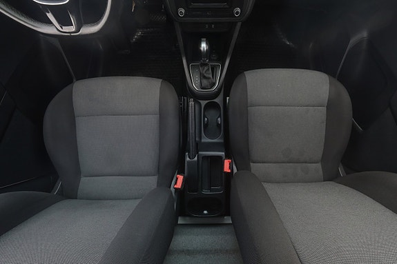 Volkswagen Caddy Maxi 15 of 24