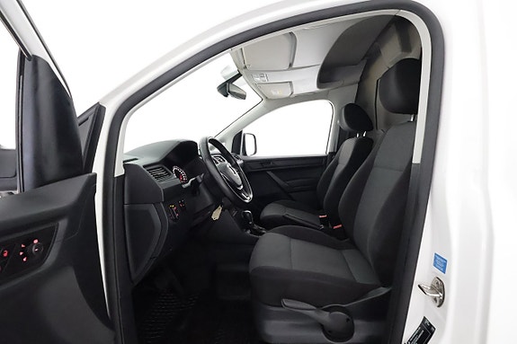 Volkswagen Caddy Maxi 10 of 24