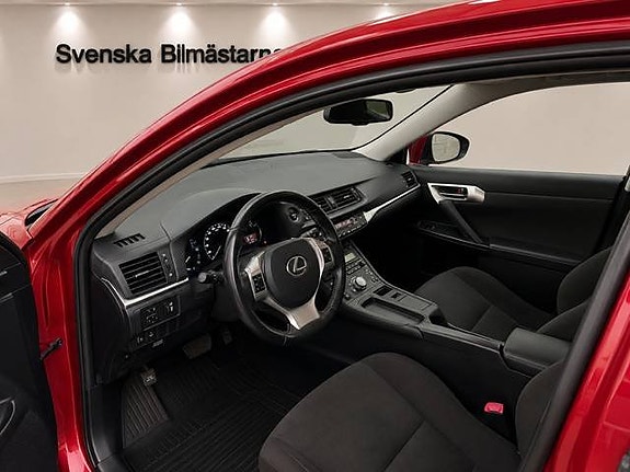 Lexus CT200h 13 of 22