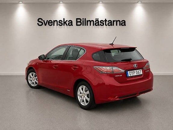 Lexus CT200h 10 of 22