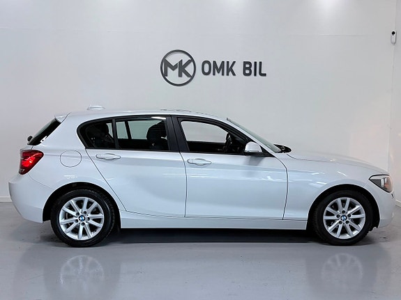 BMW 118d 4 of 5
