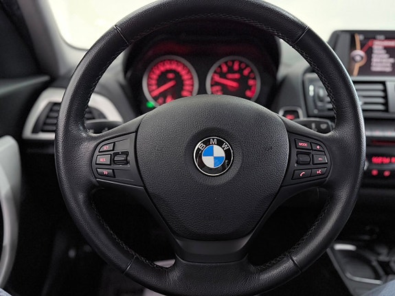 BMW 118d 14 of 26