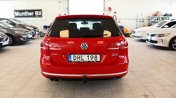 Volkswagen Passat 8 of 17