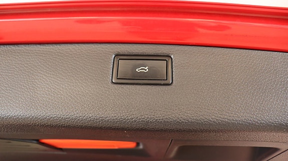 Volkswagen Passat 10 of 17