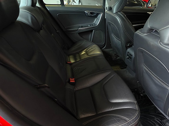 Volvo S60 8 of 19