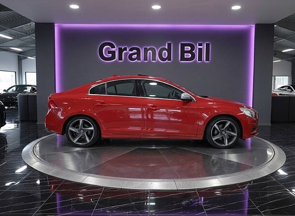 Volvo S60 3 of 5