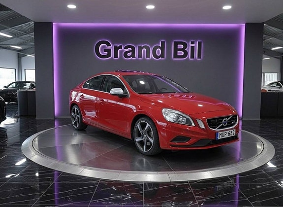 Volvo S60 2 of 5