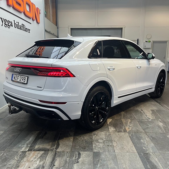 Audi Q8 5 of 15