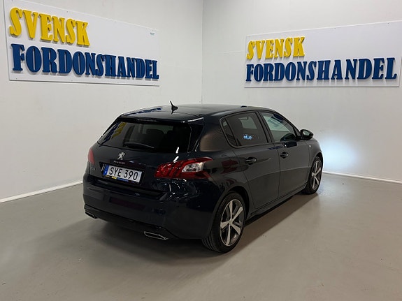 Peugeot 308 4 of 5