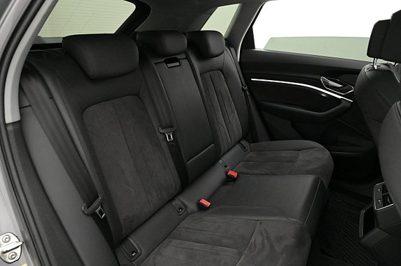 Audi e-tron 21 of 26