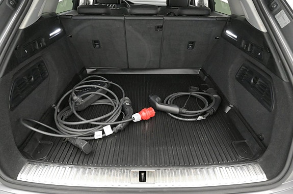 Audi e-tron 24 of 26