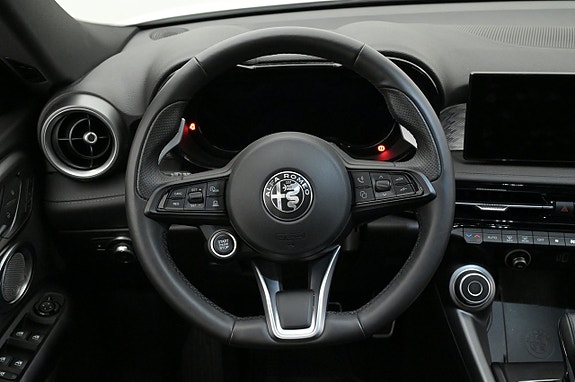 Alfa Romeo Tonale 7 of 27