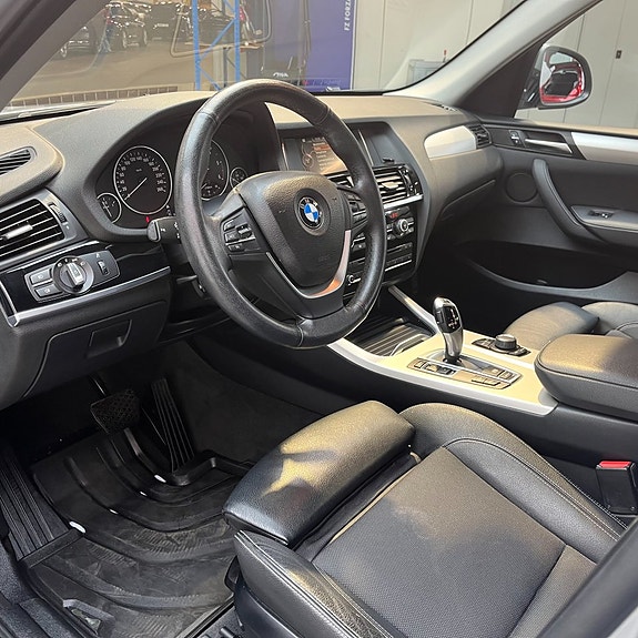 BMW X3 8 of 12