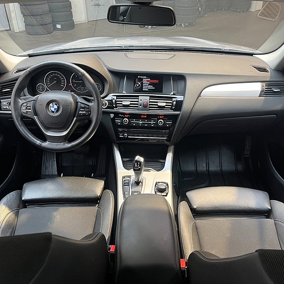 BMW X3 9 of 12