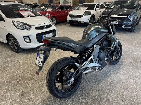 Kawasaki Ninja ER-6n 0.65 3 of 6
