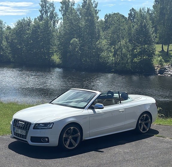 Audi S5 4 of 5