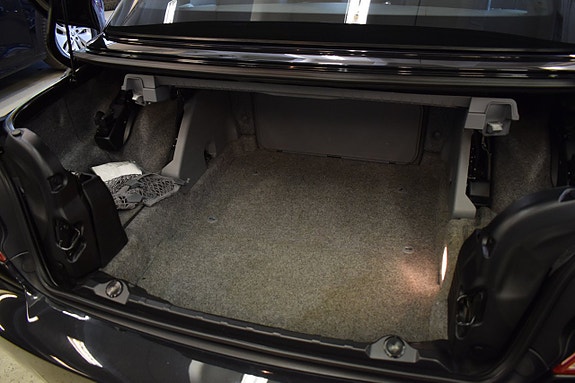 BMW 335i 16 of 17