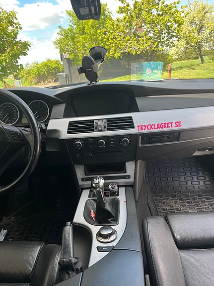 BMW 525i 5 of 6